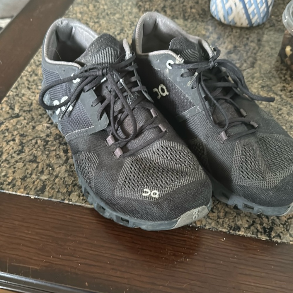 Size 8 Black On Cloud